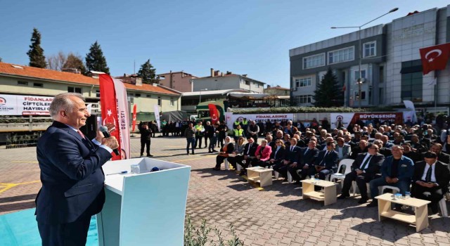 Denizlide 14 ilçede 240 bin zeytin fidanı toprakla buluşacak