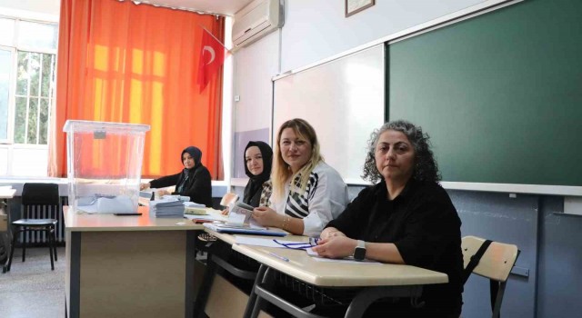 Denizlide seçmenler oy kullanmaya başladı