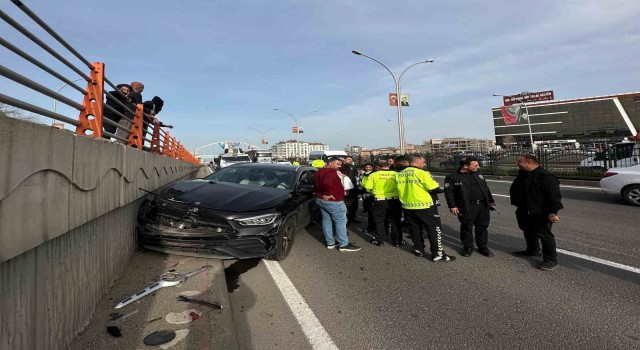 Diyarbakırda 7 aracın karıştığı zincirleme kazada 4 kişi yaralandı