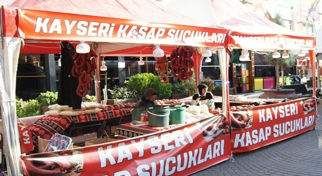 Diyarbakırda Sanat Sokağında yöresel lezzet fuarı devam ediyor