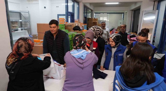 Düzce Belediyesi 2 bin 800 çocuk giydiriliyor