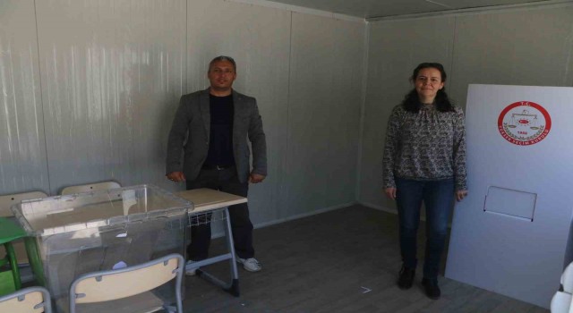 Enkaz kentte 96 konteyner seçim alanı kuruldu