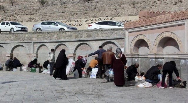 Erzincanlılar ekşisu ile iftar açıyor