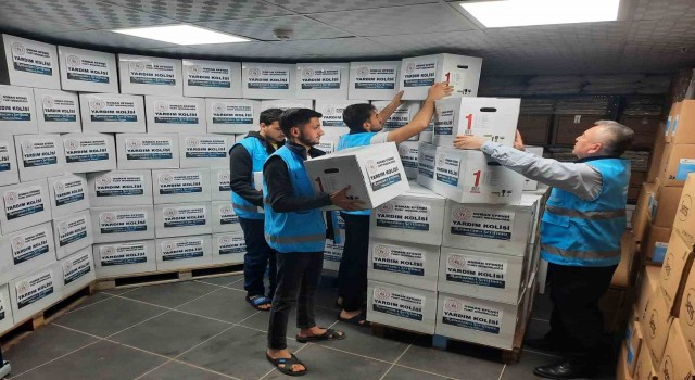 Eskişehirde KYK personelinden ihtiyaç sahiplerine imece usulü yardım
