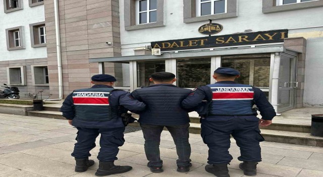 FETÖye üye olmaktan aranan şahsı jandarma yakaladı