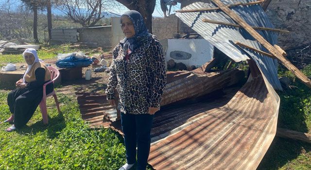 Fırtına, Ahırın Çatısını Uçurdu