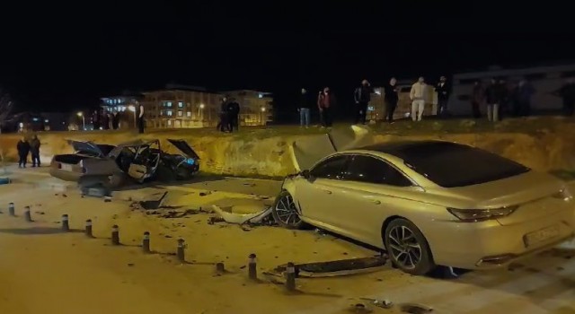 Gaziantepte 2 otomobil çarpıştı: 7 yaralı