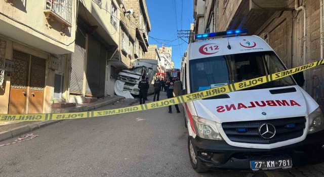 Gaziantepte feci kaza: Freni boşalan tırın ezdiği kadın hayatını kaybetti