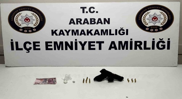Gaziantepte kovalamaca sonucu uyuşturucu ve silah ele geçirildi