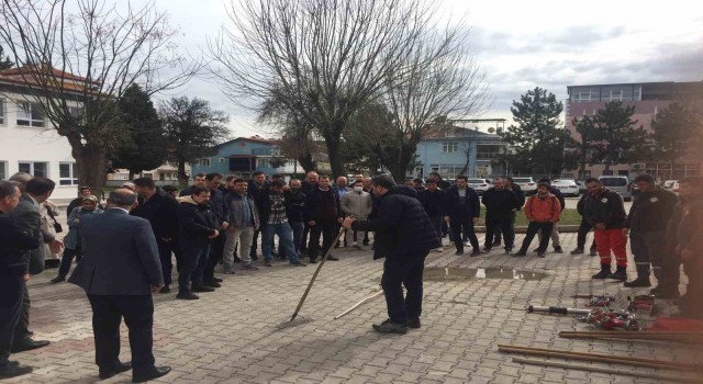 Gedizde öğretmenlere yangın eğitimi