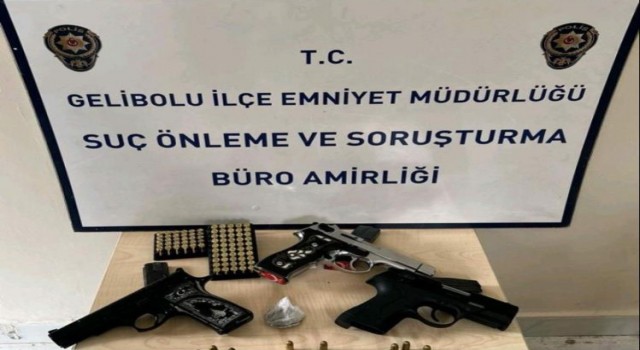 Geliboluda 3 adet ruhsatsız tabanca ele geçirildi