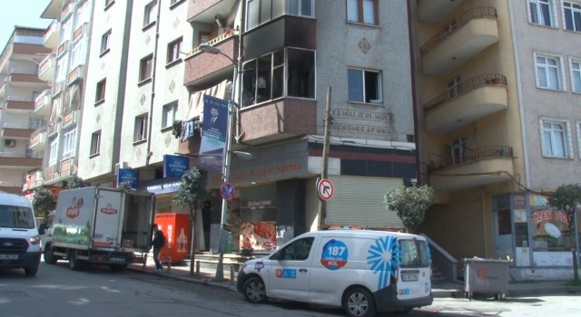 Güngörende kombi patladı, yangın çıktı