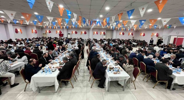 Hacılar iftar sofrasında buluştu