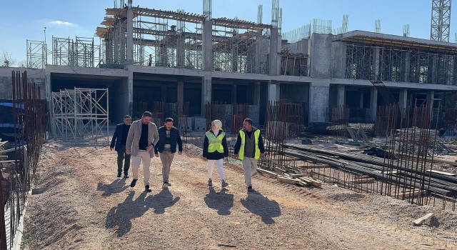 Hasan Kılca: “İlçemizin dört bir yanını spor tesisleriyle donatıyoruz”