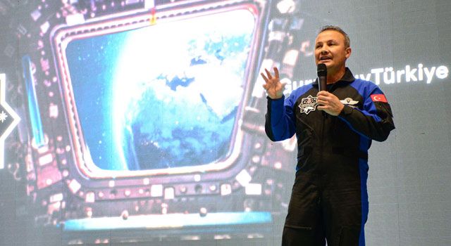 İlk Türk Astronot Gezeravcı, Kahramanmaraşlı Öğrencilerle Buluştu