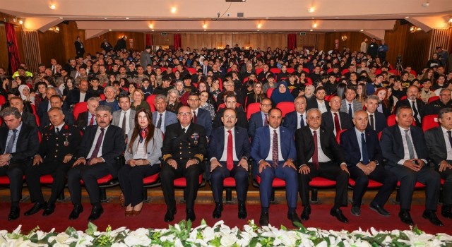 İstiklal Marşının kabulünün 103. yıl dönümü Mersinde kutlandı
