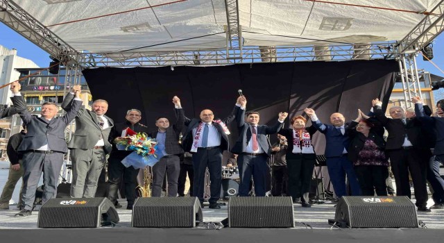 İYİ Parti Genel Başkanı Akşener Bandırmada
