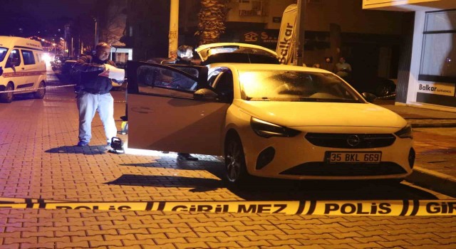 İzmirde 17 yaşındaki genç cinayete kurban gitti