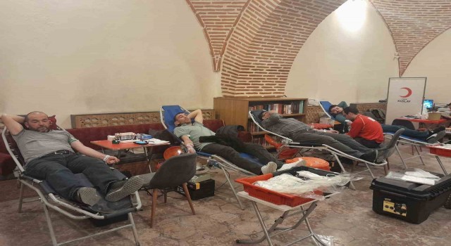 Karapınarda kan bağışı kampanyası