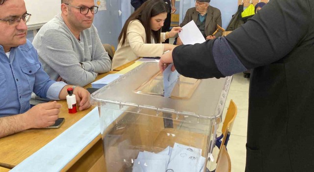 Kastamonuda seçim hareketliliği: Vatandaşlar okullara akın ediyor