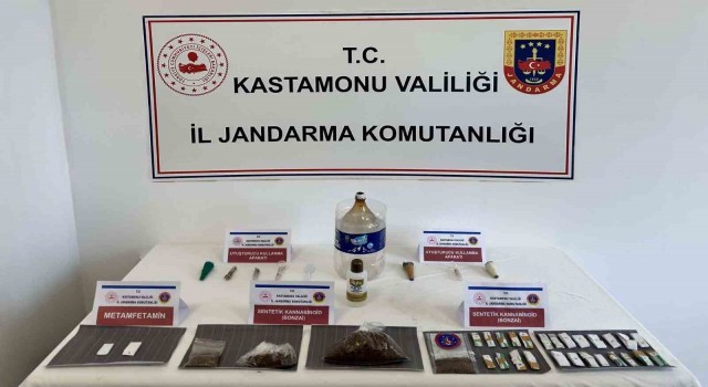 Kastamonuda uyuşturucuyla yakalanan 6 kişi gözaltına alındı