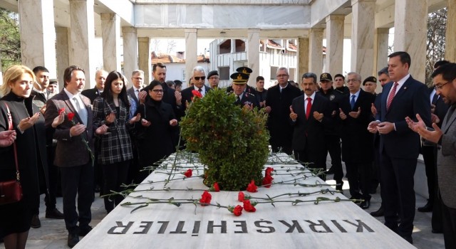 Kırklarelinde Çanakkale Deniz Zaferi ve Şehitleri Anma Günü töreni