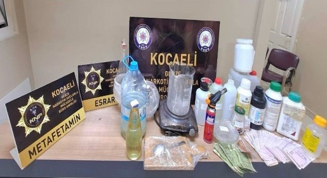 Kocaelide zehir tacirlerine operasyon : 3 tutuklama