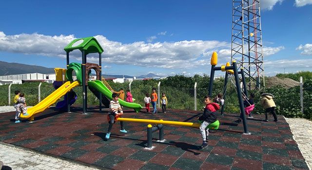 Konteyner kentlerde Çocuklara Oyun Parkları Yapılıyor