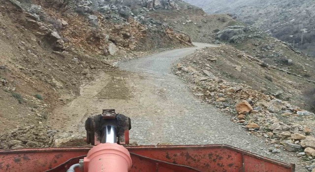 Kozlukta kapalı köy yollarında seçim seferberliği başlatıldı