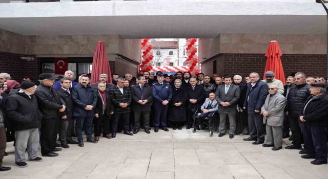 Kütahyada 30 Ağustos İş Merkezi ve Zanaat Çarşısı hizmete sunuldu