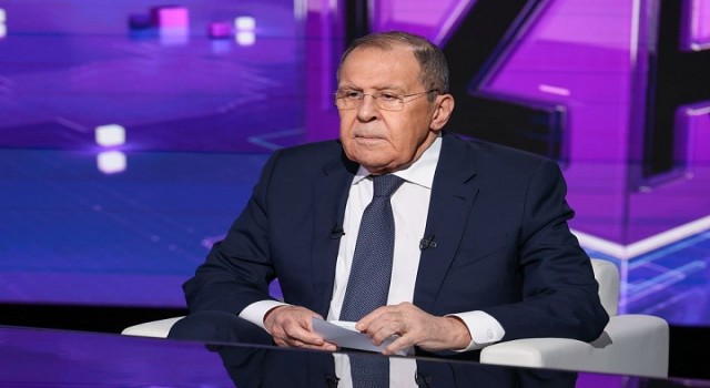 Lavrov: “Biz müzakereye hazırız, ancak Zelenskiyin barış formülü temelinde değil”