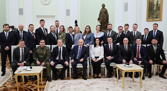 Liderlik Yarışması Kazananları, Rus Devlet Başkanını Ziyaret Etti