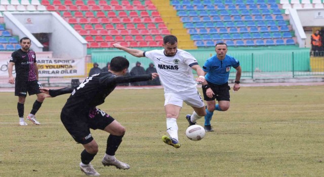 Menemen FKda Kemal Rüzgar, son 14 maçta 11 gol attı