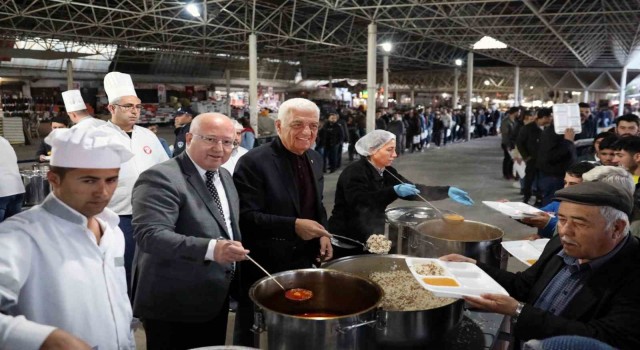 Menteşe Belediyesinden her gün 3 bin kişilik iftar yemeği