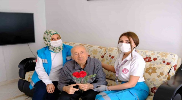 Mersin Şehir Hastanesinden Yaşlılara Saygı Haftasında anlamlı ziyaret