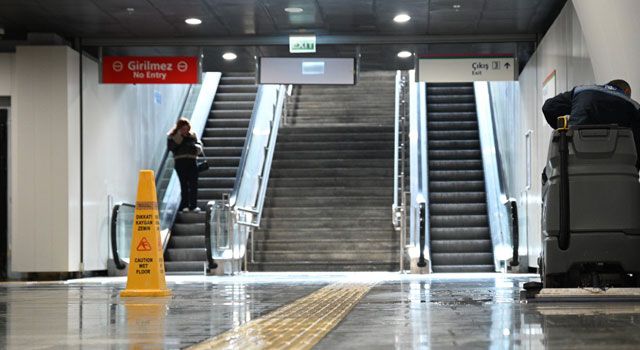 Metro İstasyonunda Bir Kişi İntihar Etti