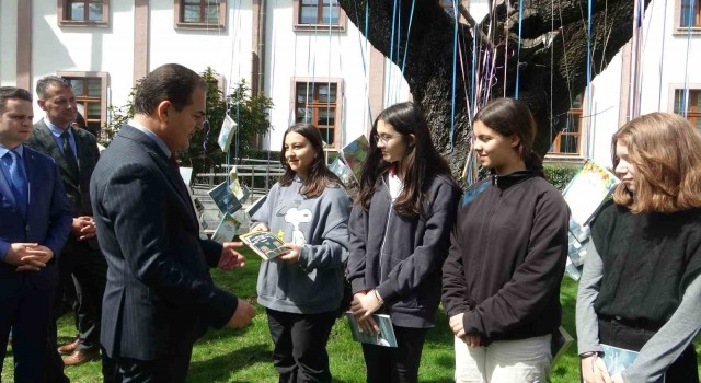 Muğlada bu bahar ağaçlar kitap açtı