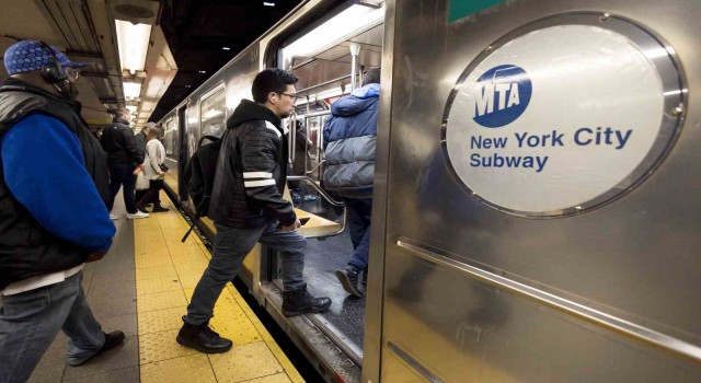 New Yorkta metrolarda güvenlik önlemleri sıkılaştırılacak: 750 Ulusal Muhafız görevlendirilecek