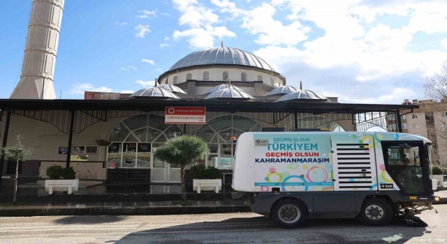 Onikişubatta camiler gül kokulu oldu