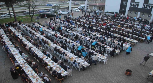 Orduda yaklaşık bin 500 üniversite öğrencisi iftar sofrasında buluştu
