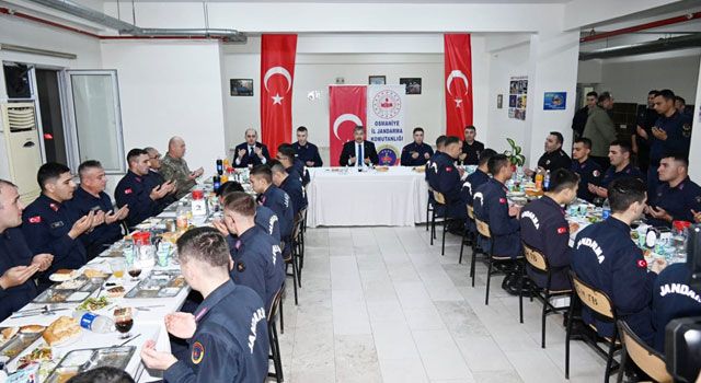 Osmaniye Valisi Dr. Erdinç Yılmaz Mehmetçiklerle İftar Açtı
