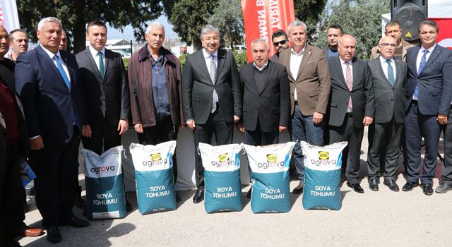 Osmaniye'de Çiftçilere Sertifikalı Soya Tohumu Dağıtıldı