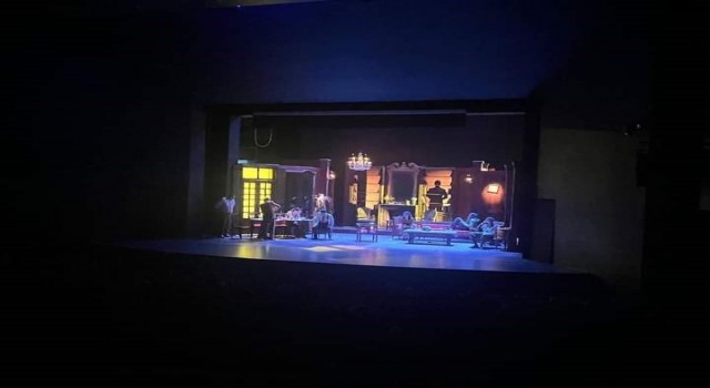 Özalpte 45 kadın tiyatro ile buluştu