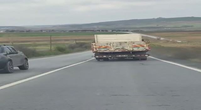 Patlak lastikle kilometrelerce yol gitti, o anlar kamerada
