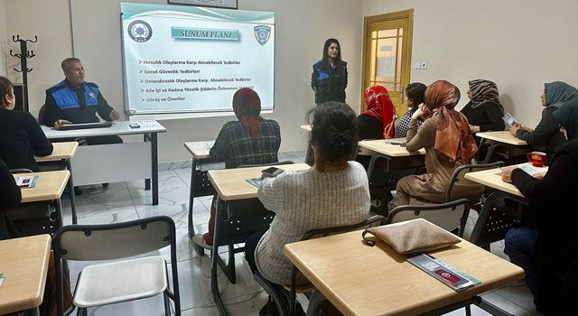 Polis, Aile Destek Merkezinde Bilgilendirme Yaptı