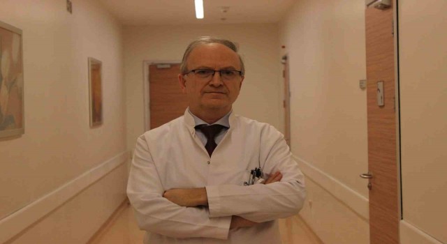 Prof. Dr. Bünyamin Kaplan: “Kolon kanserinden korunmada beslenme çok önemli”