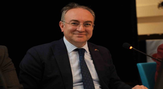Rektör Yaşardan proje üretmeyen öğretim görevlilerine gözdağı: “Takipçisi olacağız”