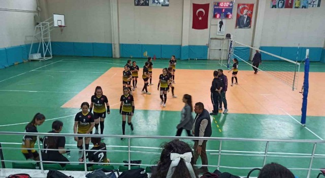Sarıgölde kızlar arası voleybol turnuvası başladı