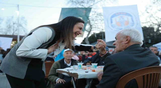 Selçukta dayanışma, iftar sofraları ile büyüyor