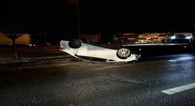 Takla atan otomobilden burnu bile kanamdan çıktı